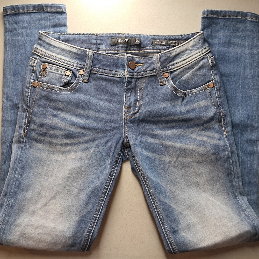 Miss Me Sigature Skinny Ankle Cropped Jeans with Subtle Fading Size 25